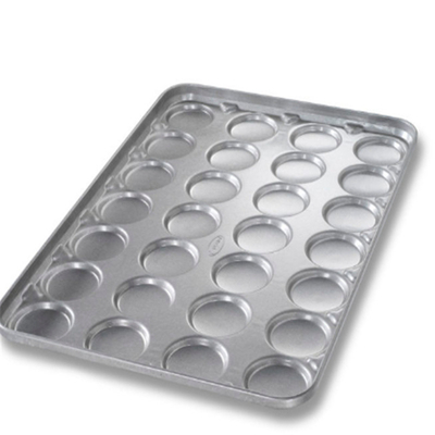 RK Bakeware China Foodservice NSF Durashield कोटिंग हैमबर्गर पैन बेकिंग ट्रे स्ट्रक्चरल रिब्स के साथ